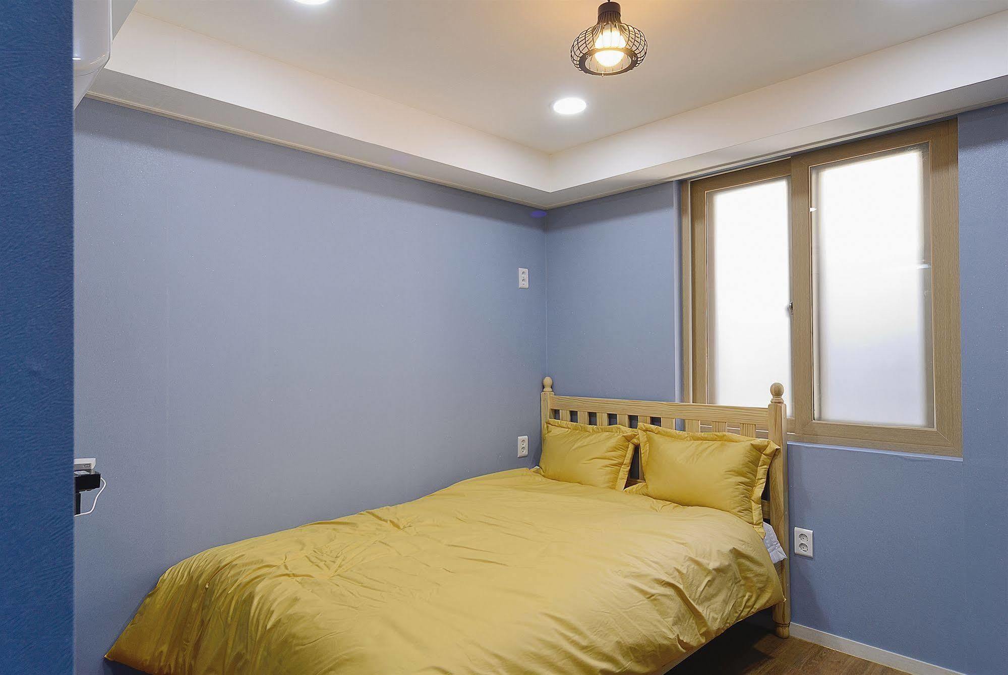 Red Guesthouse Сеул Екстериор снимка