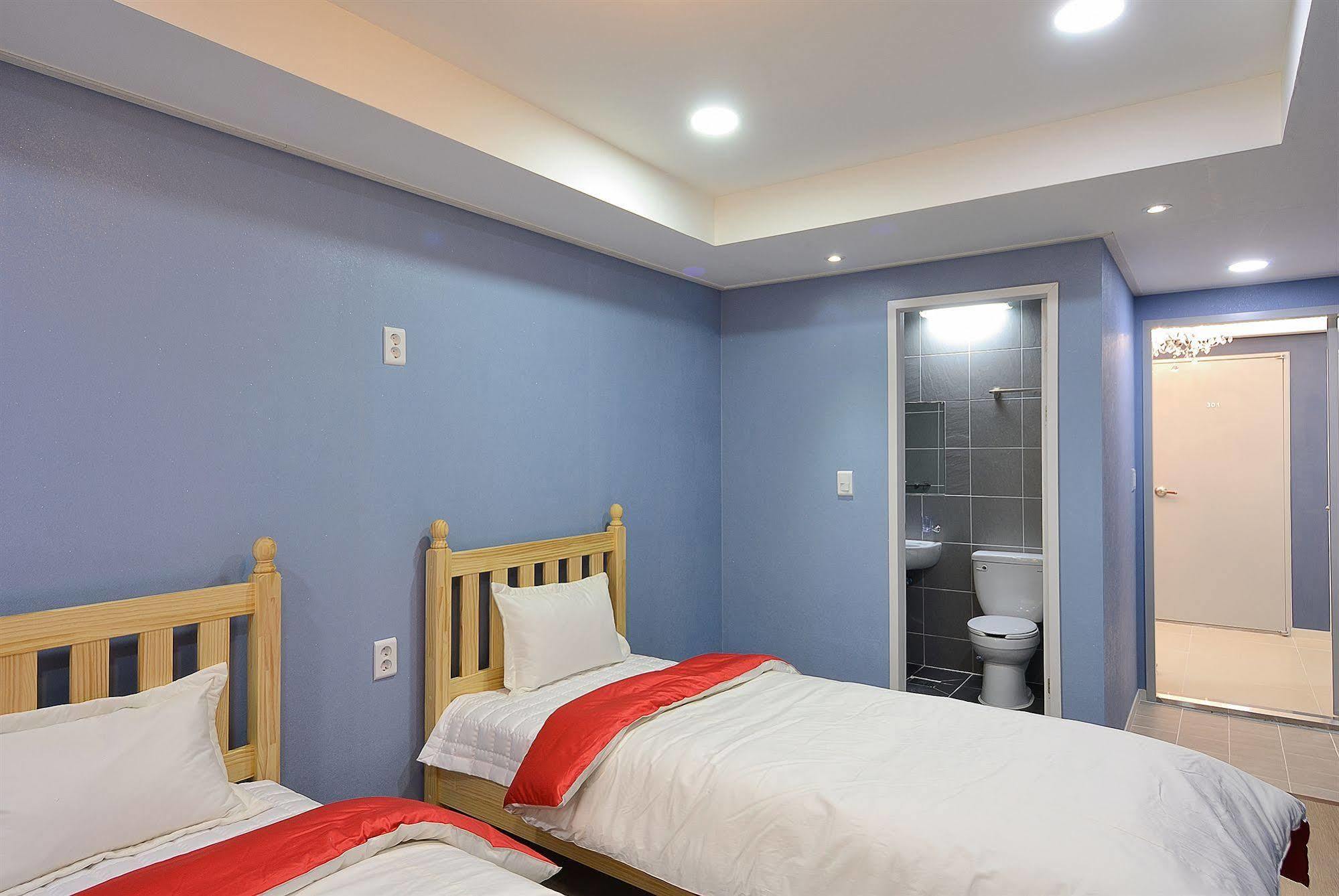 Red Guesthouse Сеул Екстериор снимка