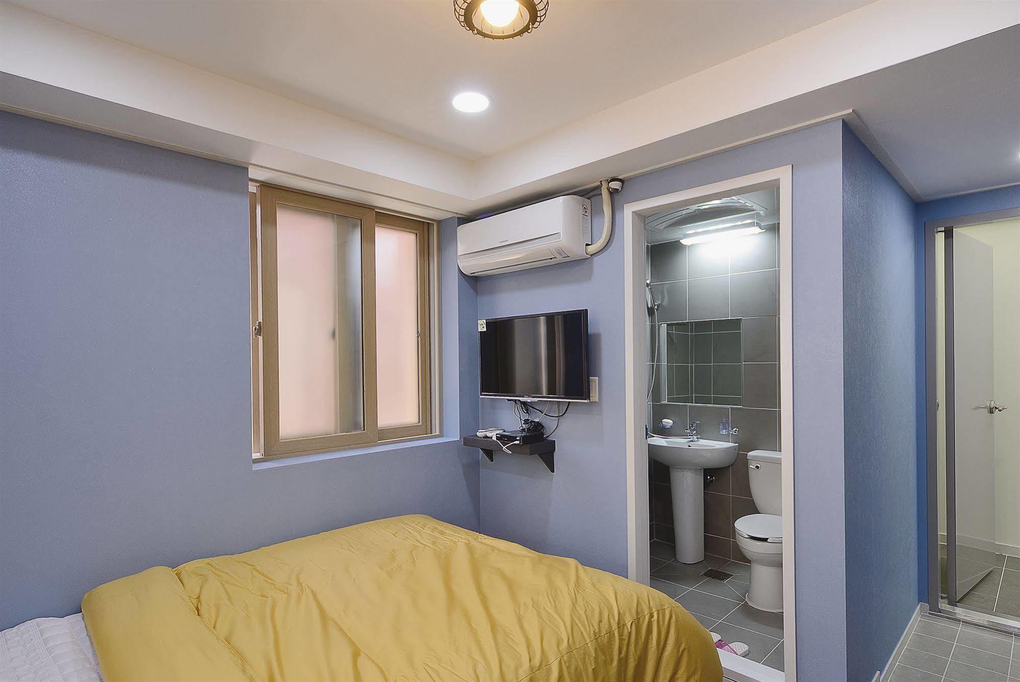 Red Guesthouse Сеул Екстериор снимка