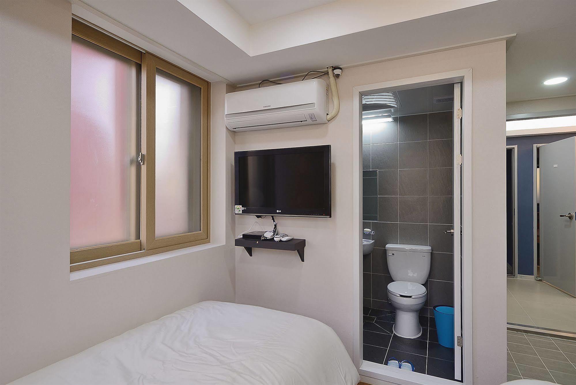 Red Guesthouse Сеул Екстериор снимка